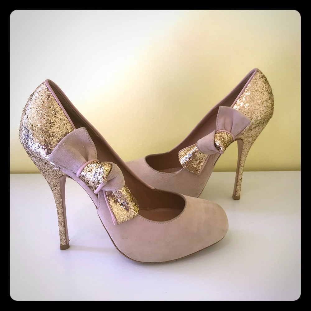 ⛔️SOLD⛔️ NEW Valentino RED pale pink/gold pumps